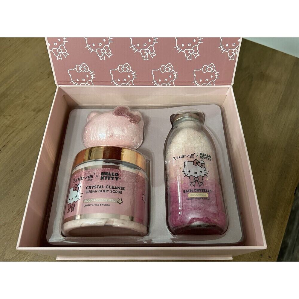 The Creme Shop X Hello Kitty Lovely Luxury Set Limited Edition Bath Bomb Scrub